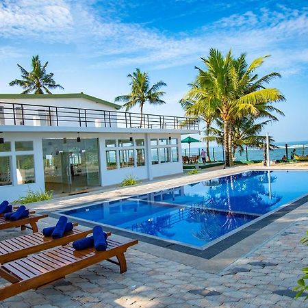 Manara Beach Resort Beruwala Exteriör bild
