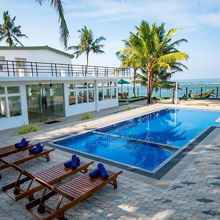 Manara Beach Resort Beruwala Exteriör bild