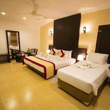 Manara Beach Resort Beruwala Exteriör bild