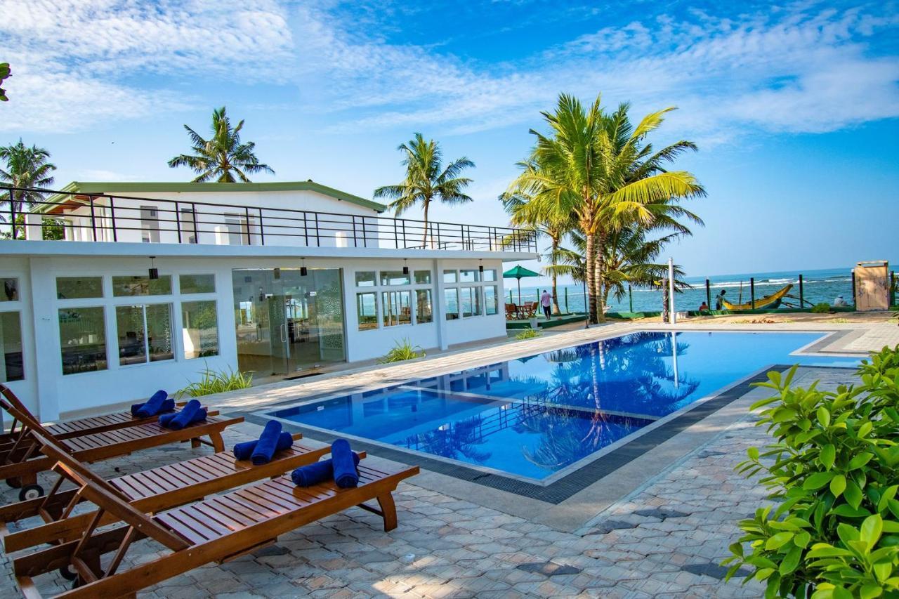 Manara Beach Resort Beruwala Exteriör bild