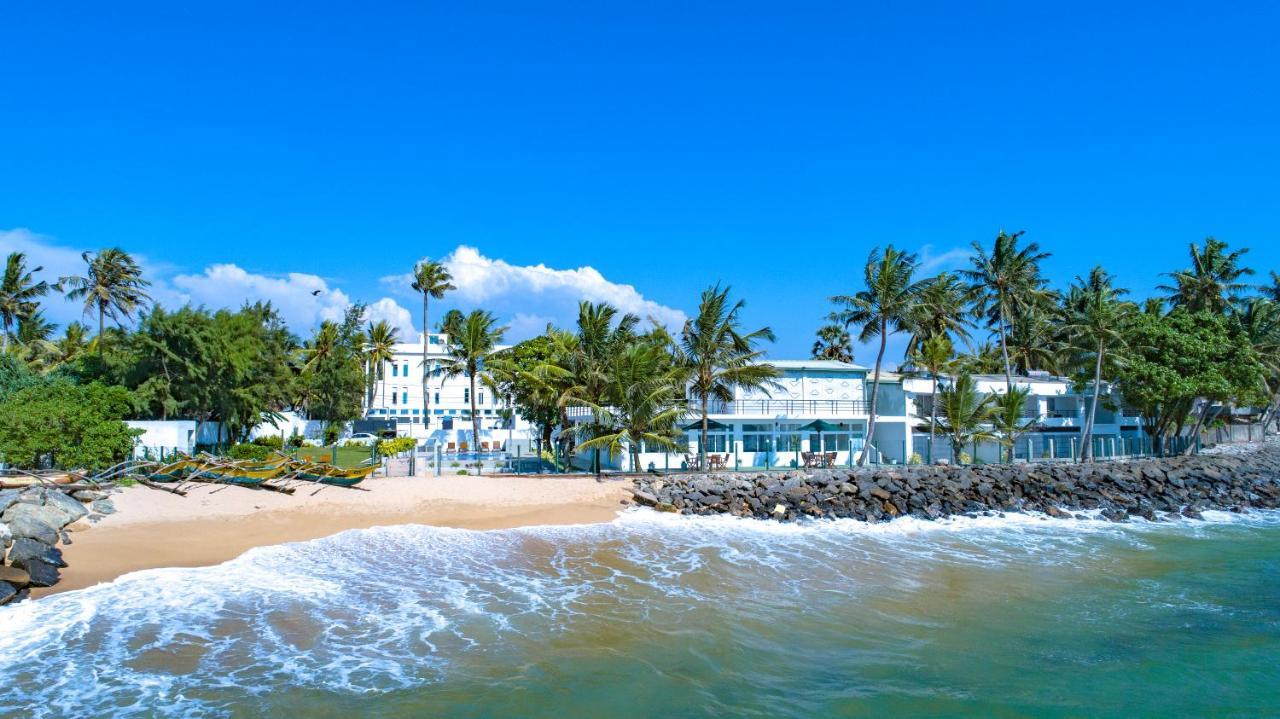 Manara Beach Resort Beruwala Exteriör bild