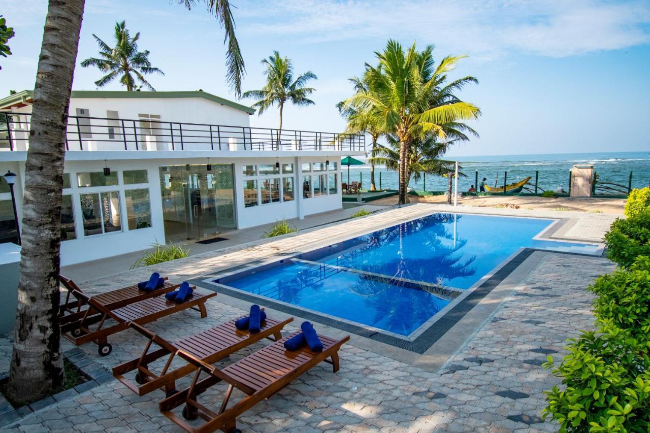 Manara Beach Resort Beruwala Exteriör bild