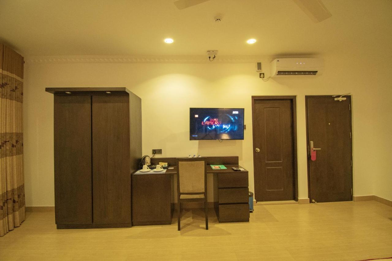 Manara Beach Resort Beruwala Exteriör bild