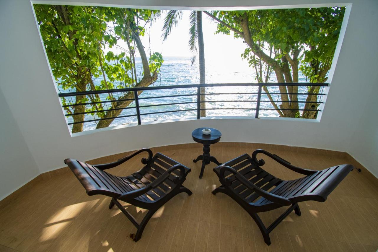 Manara Beach Resort Beruwala Exteriör bild