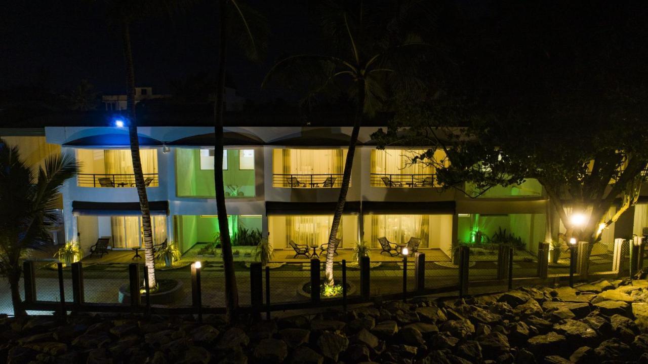 Manara Beach Resort Beruwala Exteriör bild